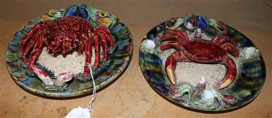 Two Palissy style crab dishes(-)